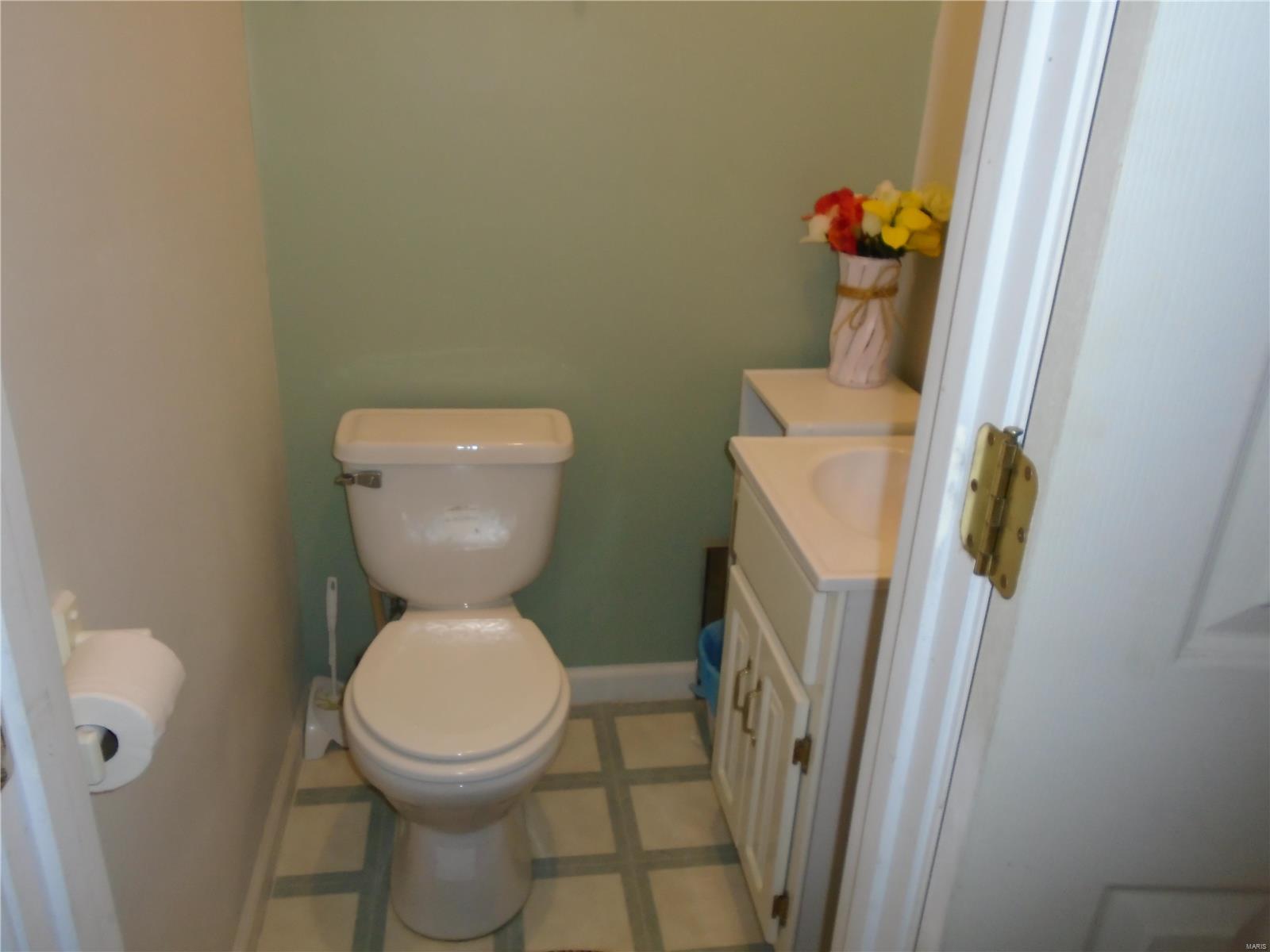 106 Michigan Avenue South Roxana, IL 62087 - Photo 27 of 37 Gallery Image 27