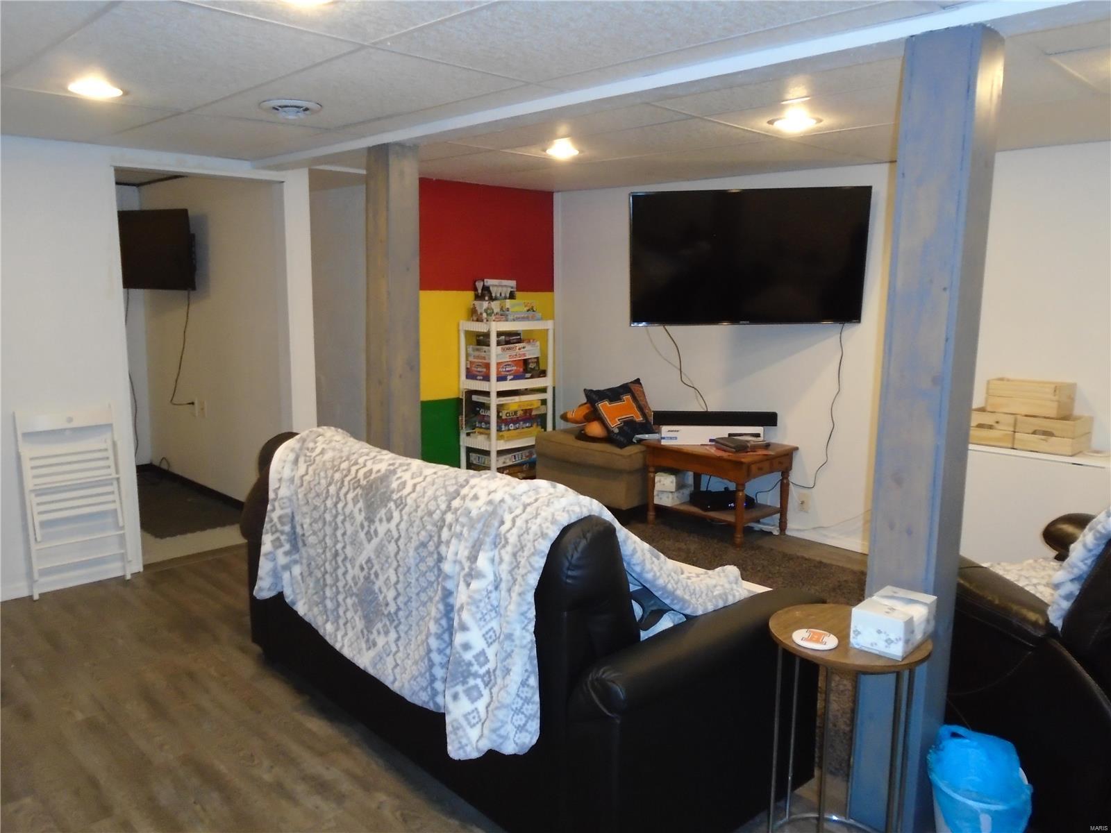 106 Michigan Avenue South Roxana, IL 62087 - Photo 28 of 37 Gallery Image 28