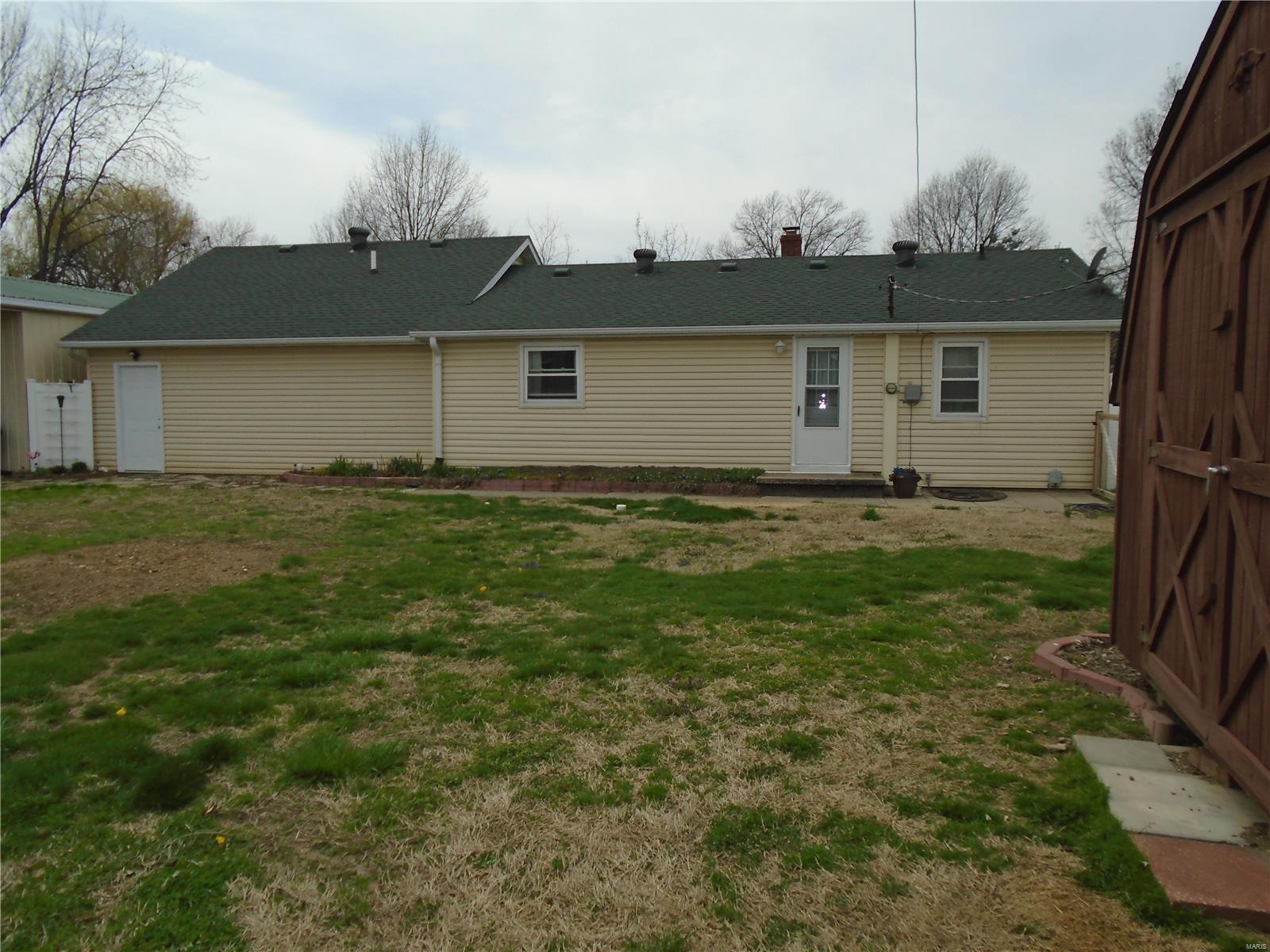 106 Michigan Avenue South Roxana, IL 62087 - Photo 10 of 37 Gallery Image 10