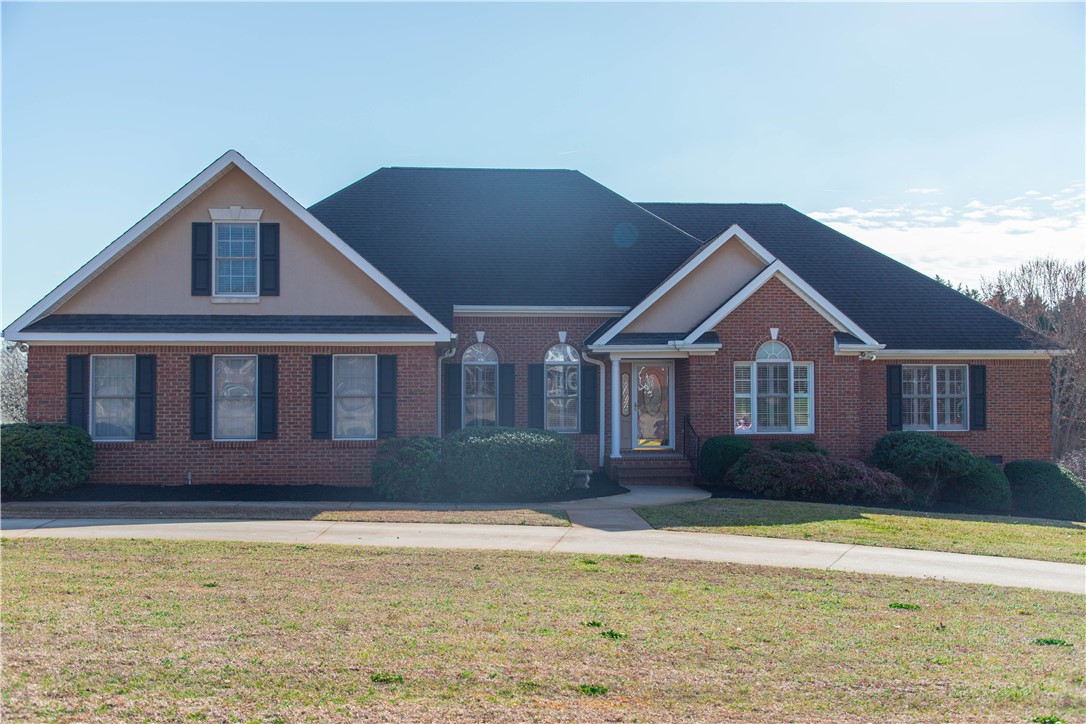 114 Buttercup Trail Anderson, SC 29621 - Photo 2 of 44 Gallery Image 2