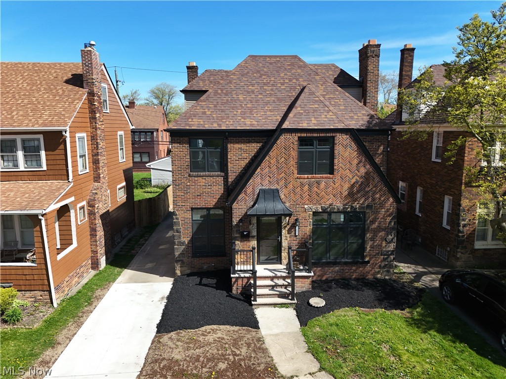 3655 Bainbridge Road Cleveland Heights, OH 44118 - Photo 2 of 43