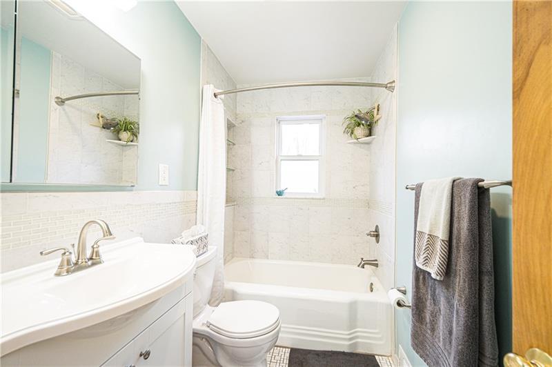 107 Fraser Road Valencia, PA 16059 - Photo 11 of 25 Gallery Image 11