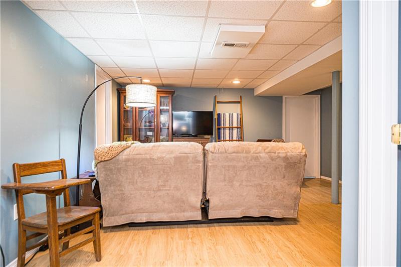 107 Fraser Road Valencia, PA 16059 - Photo 15 of 25 Gallery Image 15