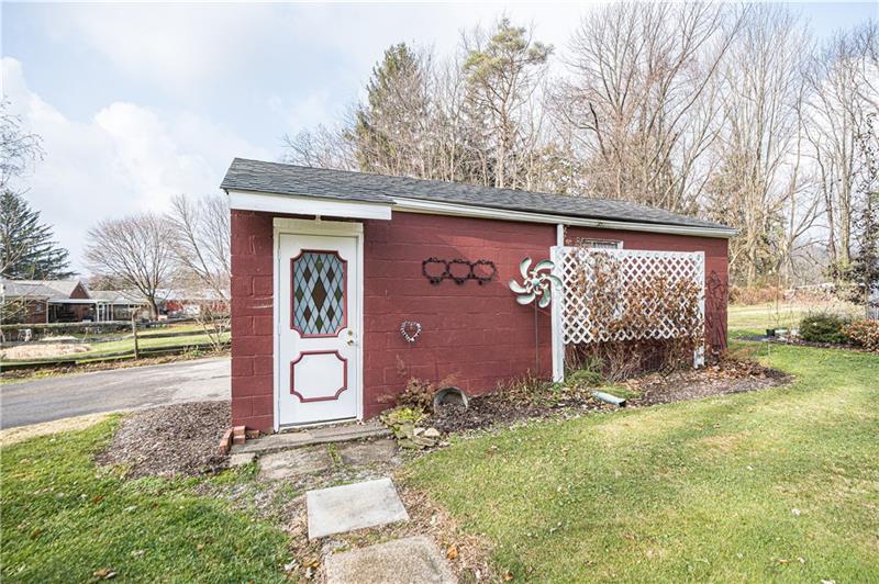 107 Fraser Road Valencia, PA 16059 - Photo 19 of 25 Gallery Image 19