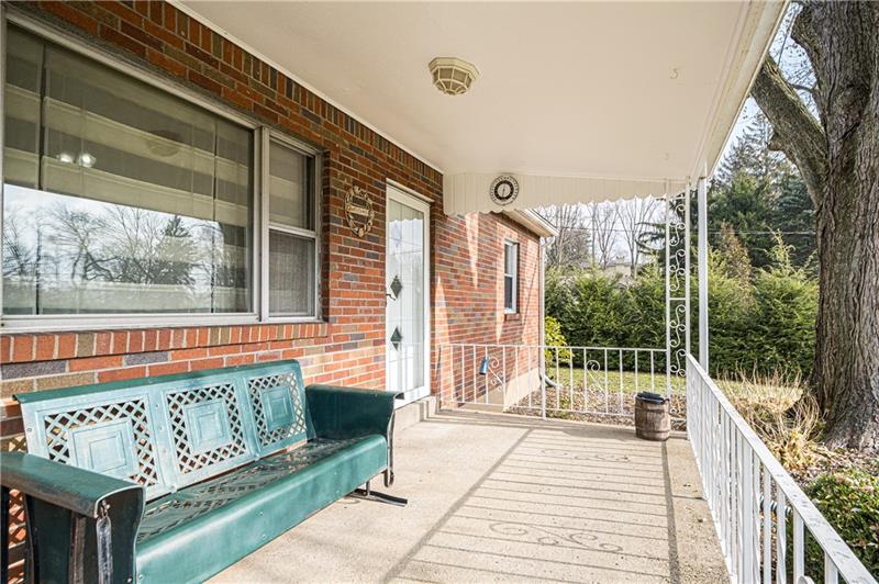 107 Fraser Road Valencia, PA 16059 - Photo 3 of 25 Gallery Image 3