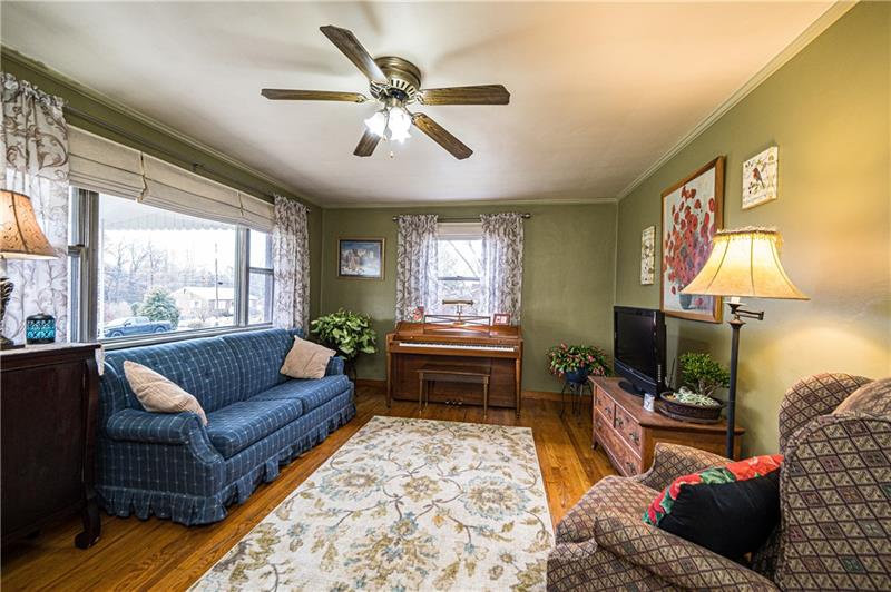 107 Fraser Road Valencia, PA 16059 - Photo 4 of 25 Gallery Image 4