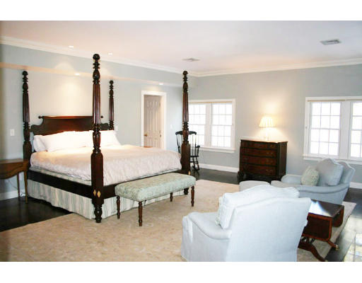 115 Brook Street Wellesley, MA 02482 - Photo 9 of 15 Gallery Image 9
