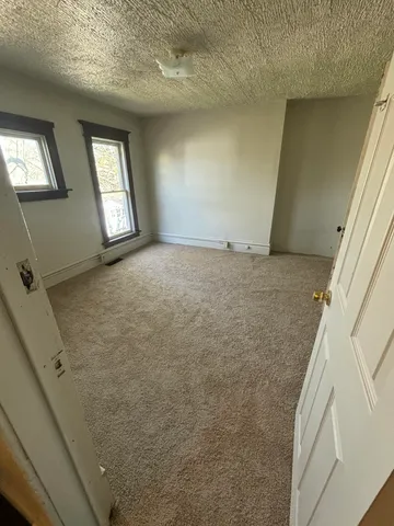 $1,400 | 1328 James Street, Kalamazoo, MI 49001