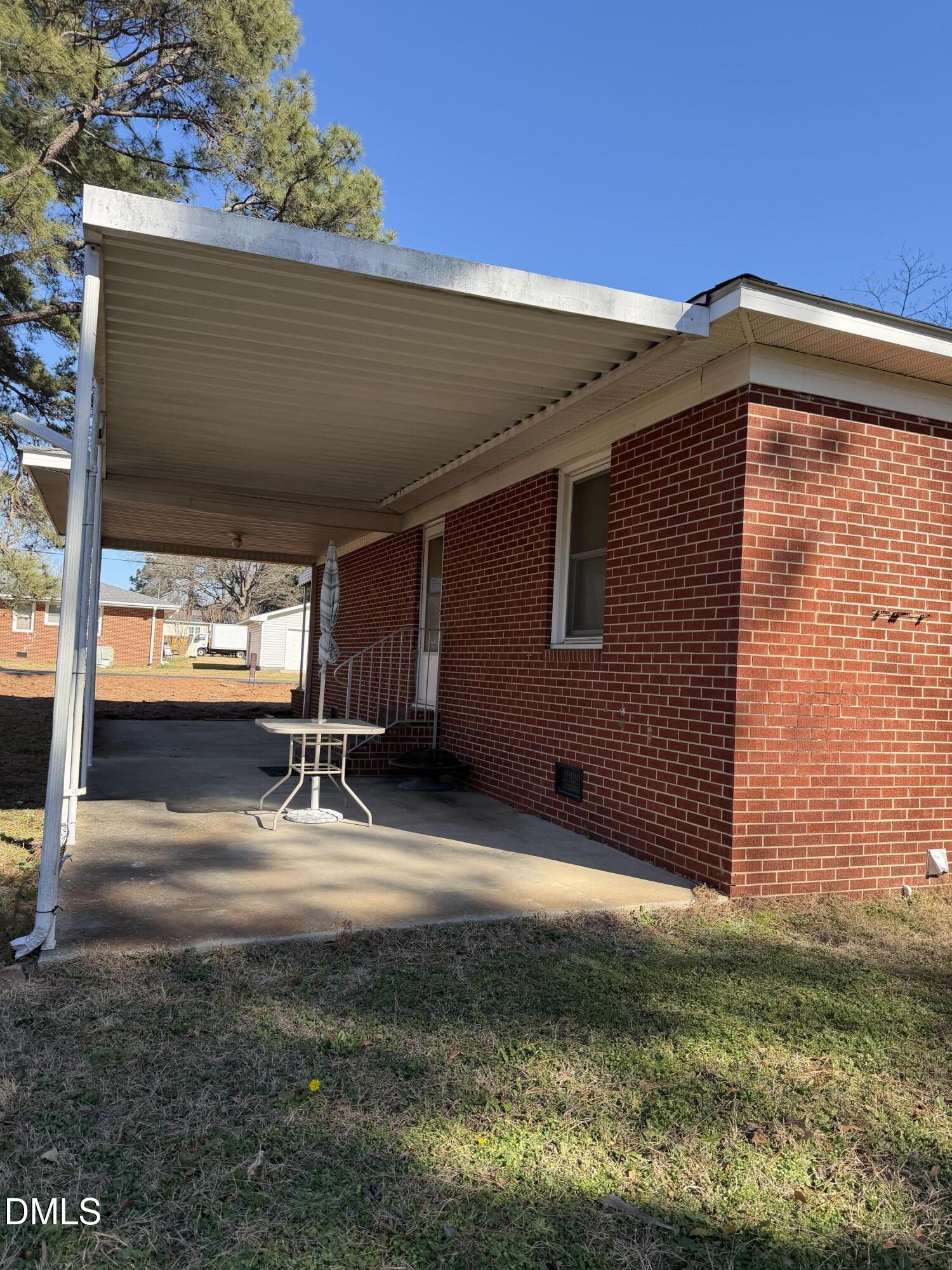 404 Forbes Drive Smithfield, NC 27577 - Photo 9 of 11 a backyard of a house