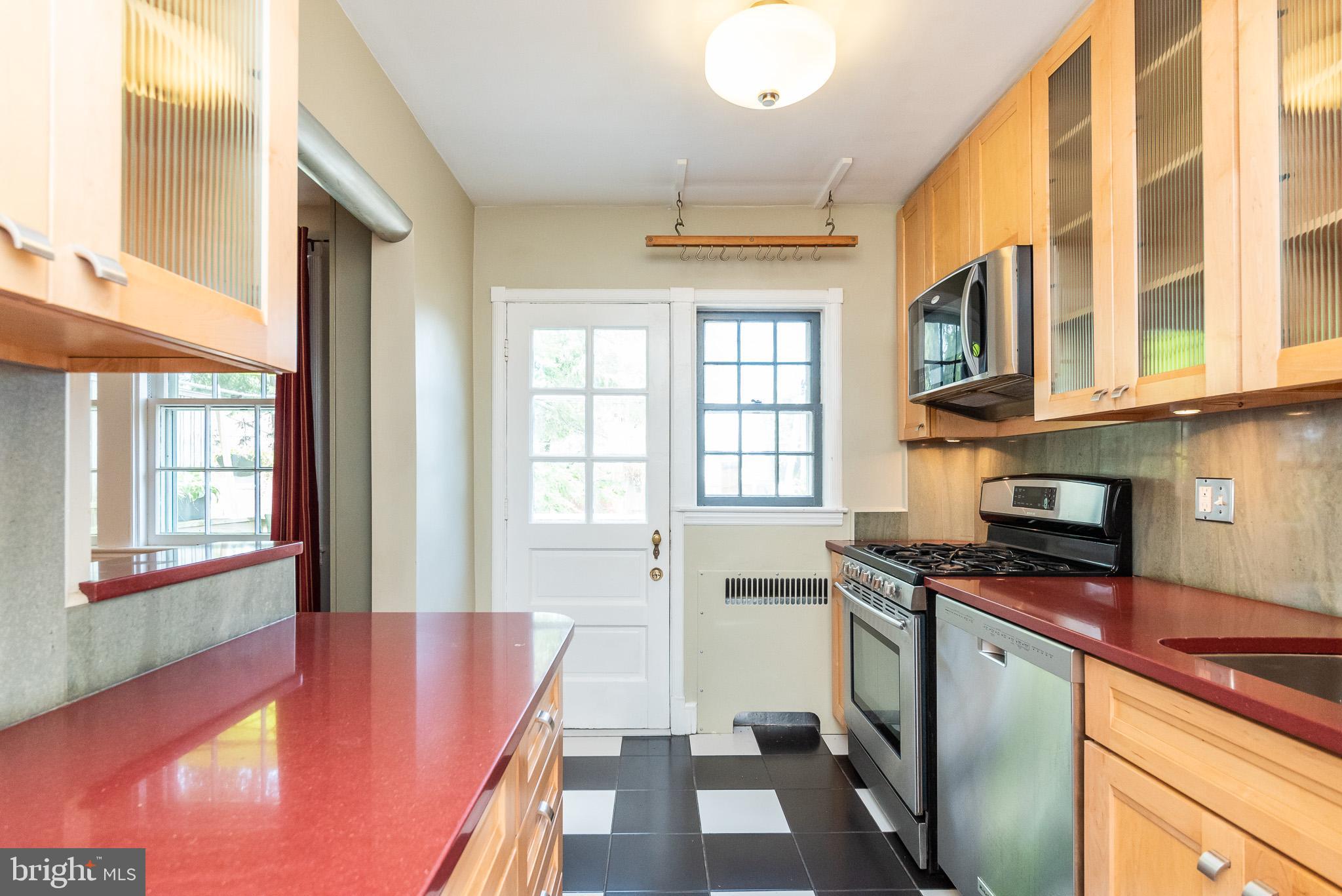 68 Murdock Road Baltimore, MD 21212 - Photo 10 of 43 39 inch custom soft close cabinets