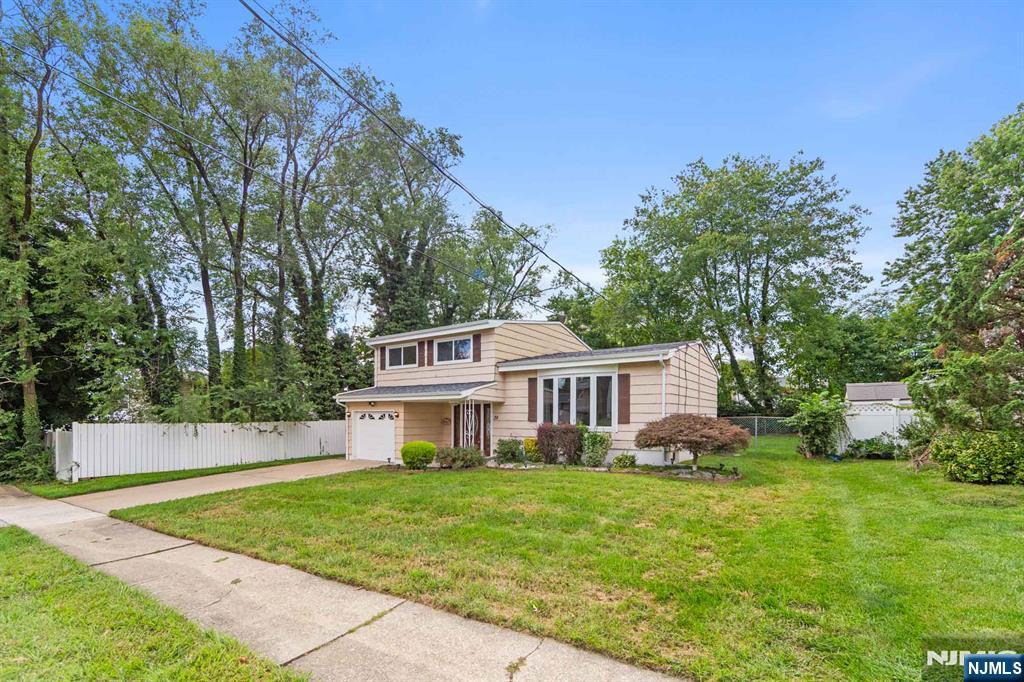 39 Hastings Road Old Bridge, NJ 08857 - Photo 2 of 44 Gallery Image 2