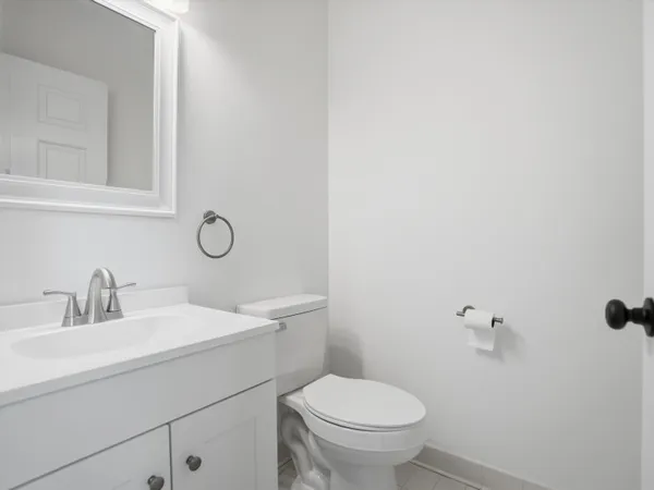 $500,000 | 36580 North Pointe Drive, New Baltimore, MI 48047