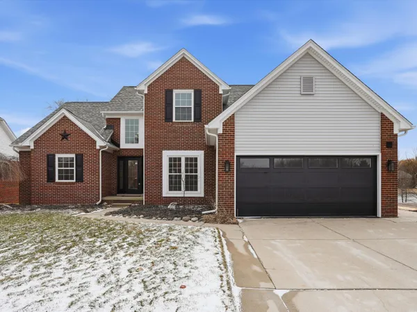 $500,000 | 36580 North Pointe Drive, New Baltimore, MI 48047