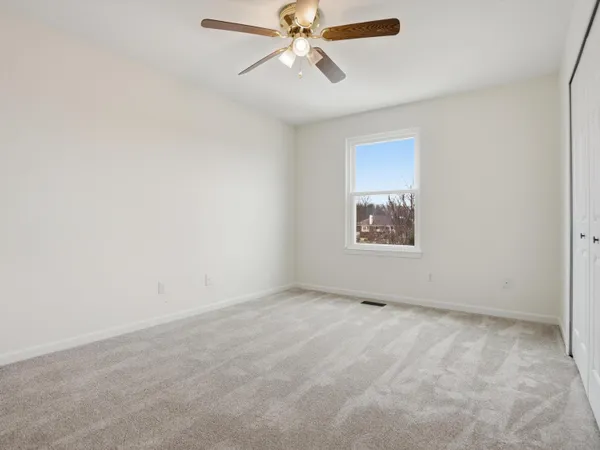 $500,000 | 36580 North Pointe Drive, New Baltimore, MI 48047