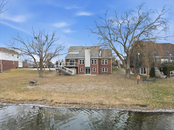 $500,000 | 36580 North Pointe Drive, New Baltimore, MI 48047