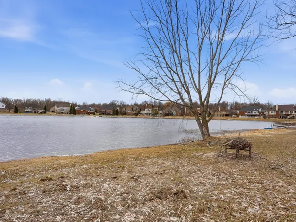 $500,000 | 36580 North Pointe Drive, New Baltimore, MI 48047