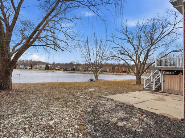 $500,000 | 36580 North Pointe Drive, New Baltimore, MI 48047