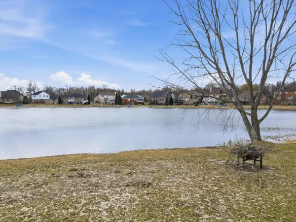 $500,000 | 36580 North Pointe Drive, New Baltimore, MI 48047