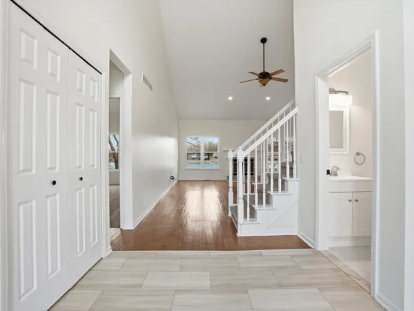 $500,000 | 36580 North Pointe Drive, New Baltimore, MI 48047