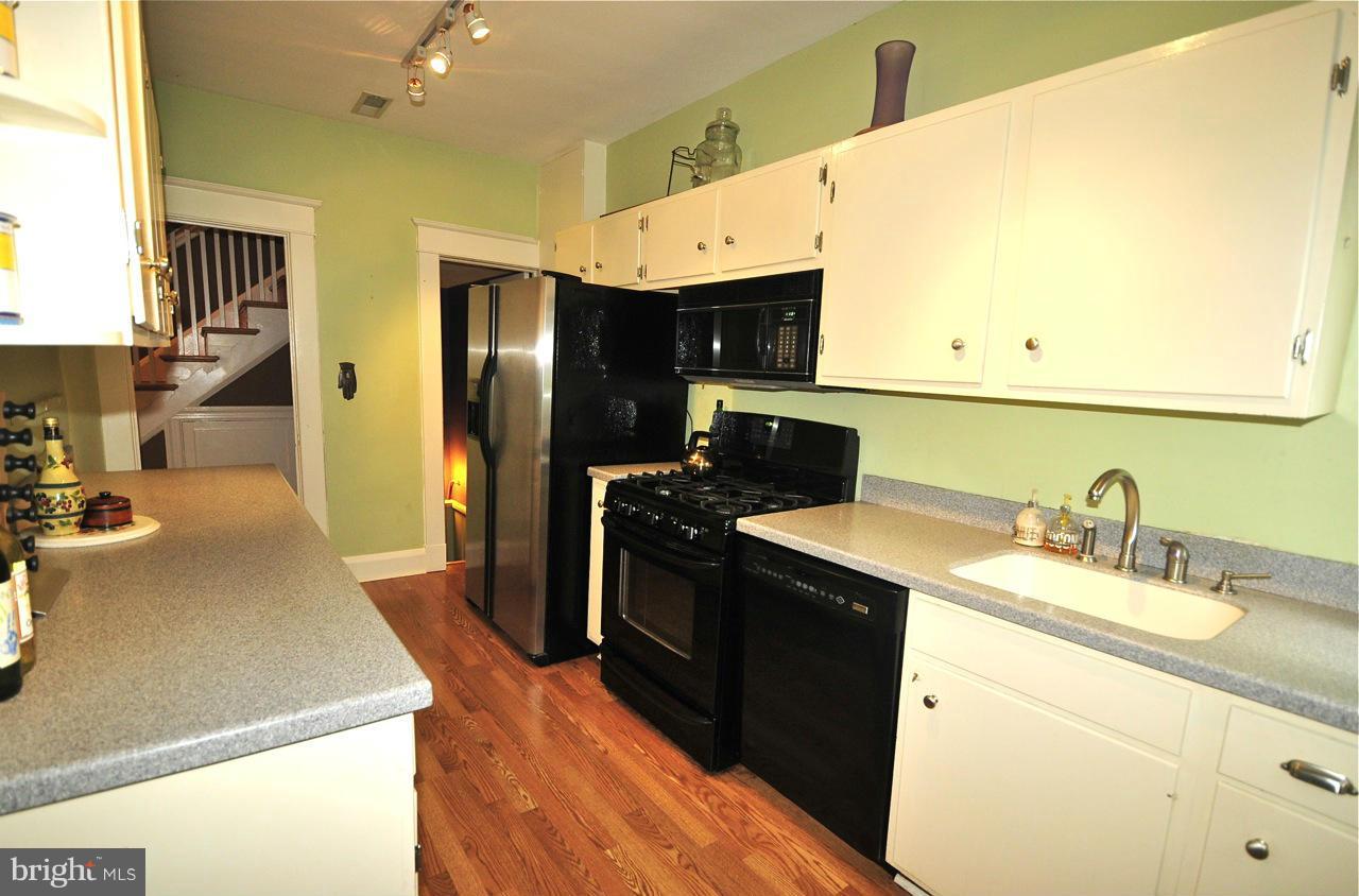 4414 Wickford Road Baltimore, MD 21210 - Photo 13 of 30 Kitchen
