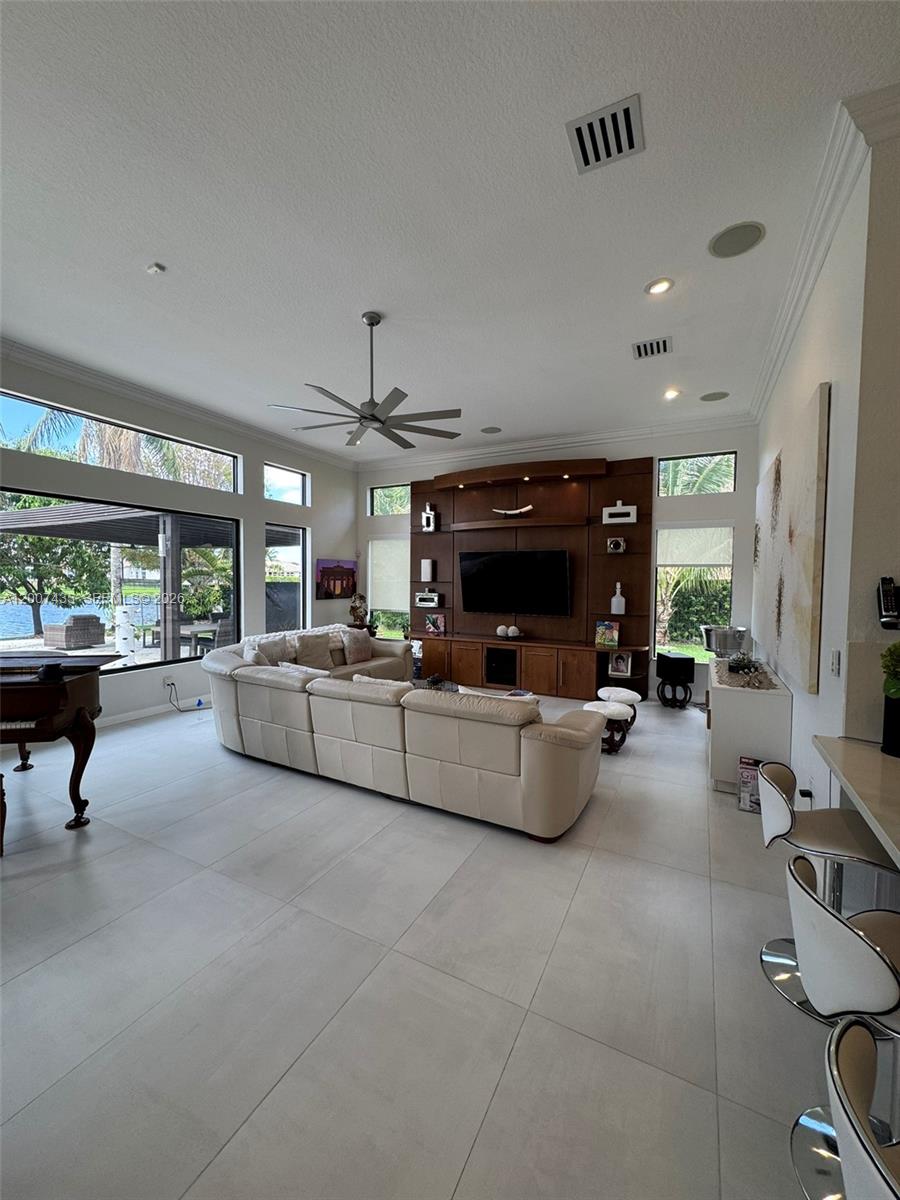 15053 Southwest 40th Street Davie, FL 33331 - Photo 12 of 36
