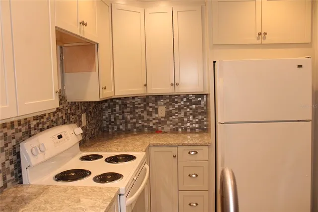 $1,900 | 3602 54th Street West, Unit D1, Bradenton, FL 34209