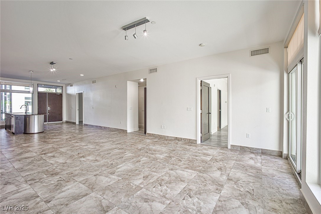 8925 West Flamingo Road, Unit 110 Las Vegas, NV 89147 - Photo 11 of 27