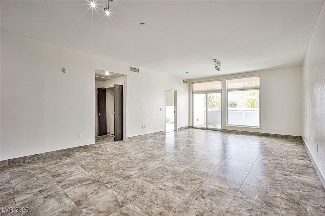 8925 West Flamingo Road, Unit 110 Las Vegas, NV 89147 - Photo 13 of 27
