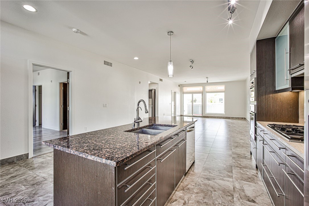 8925 West Flamingo Road, Unit 110 Las Vegas, NV 89147 - Photo 7 of 27