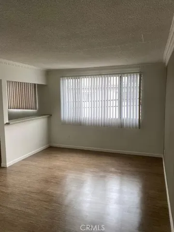 $5,400,000 | 409 South Manhattan Place, Los Angeles, CA 90020