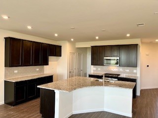 2235 Ryegrass Lane, Unit 68002 Bolingbrook, IL 60490 - Photo 4 of 8