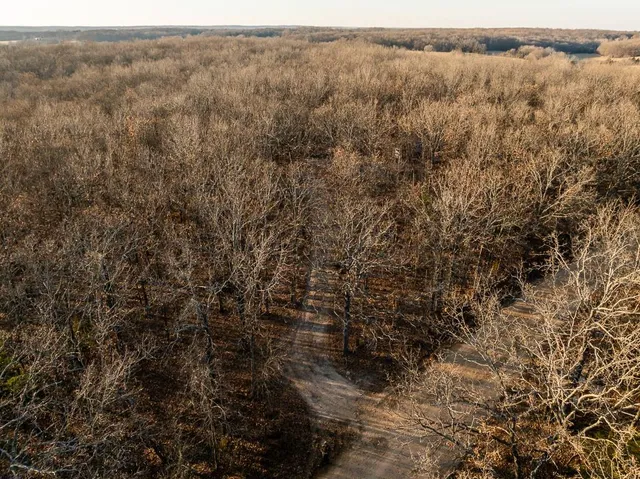 $641,875 | Waisner Avenue, Edwards, MO 65326