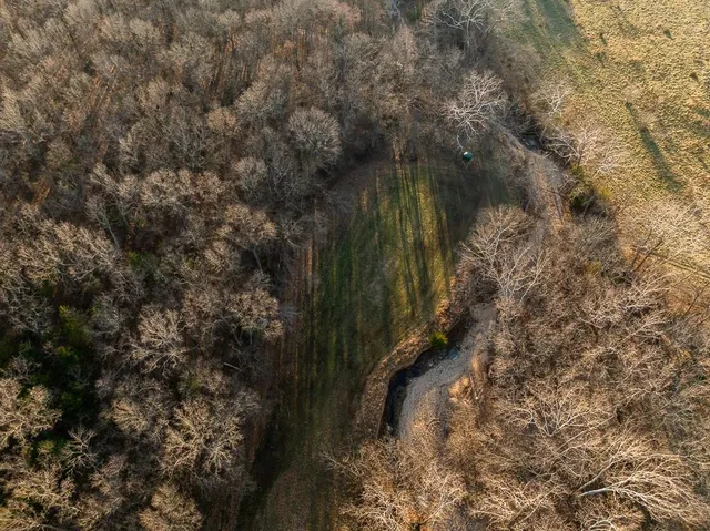 $641,875 | Waisner Avenue, Edwards, MO 65326