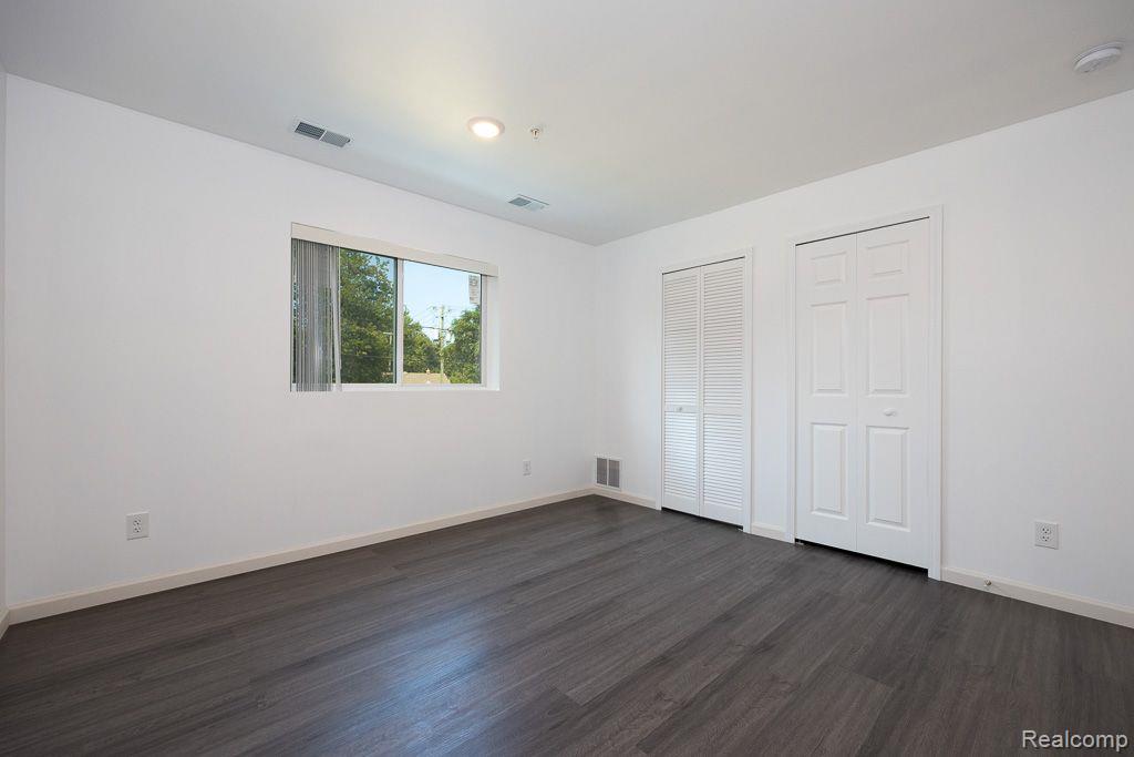 35410 Van Born Road, Unit 305 Wayne, MI 48184 - Photo 29 of 39