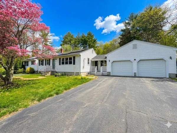 $625,000 | 376 East Street, Bridgewater, MA 02324