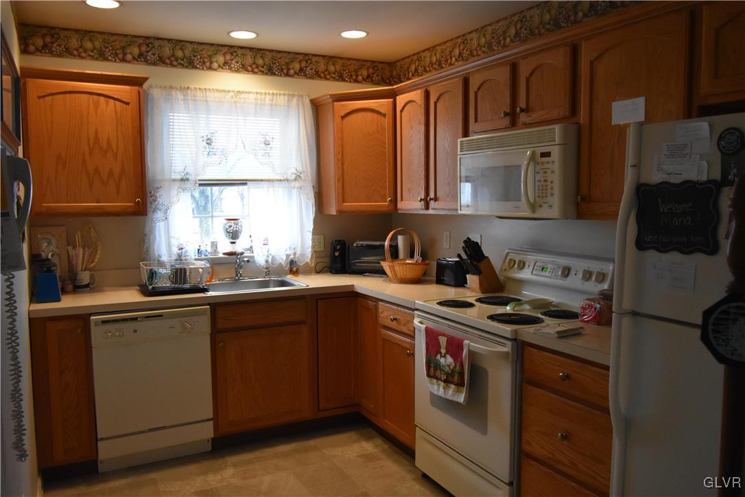 1424 Upstream Farm Road Easton, PA 18040 - Photo 3 of 13 Gallery Image 3