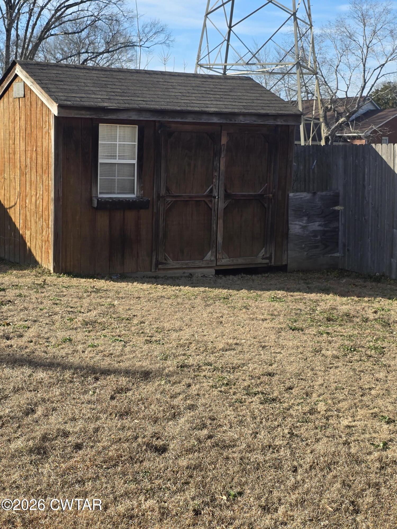 157 Dustin Drive Jackson, TN 38301 - Photo 17 of 22 a view of wooden door