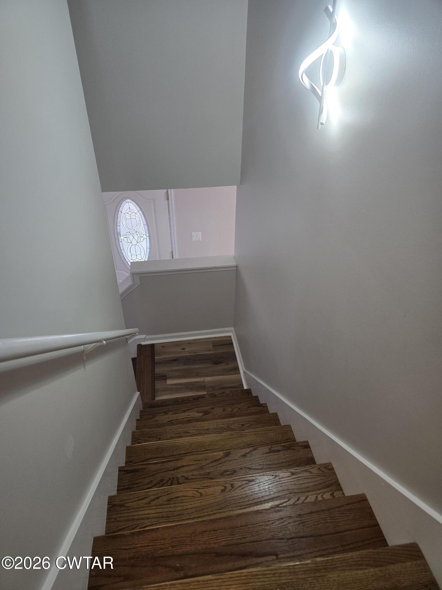157 Dustin Drive Jackson, TN 38301 - Photo 8 of 22 a view of entryway