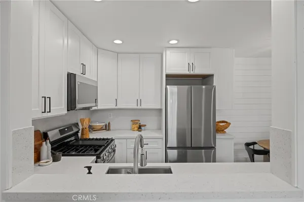 $574,900 | 7 Rosa, Rancho Santa Margarita, CA 92688