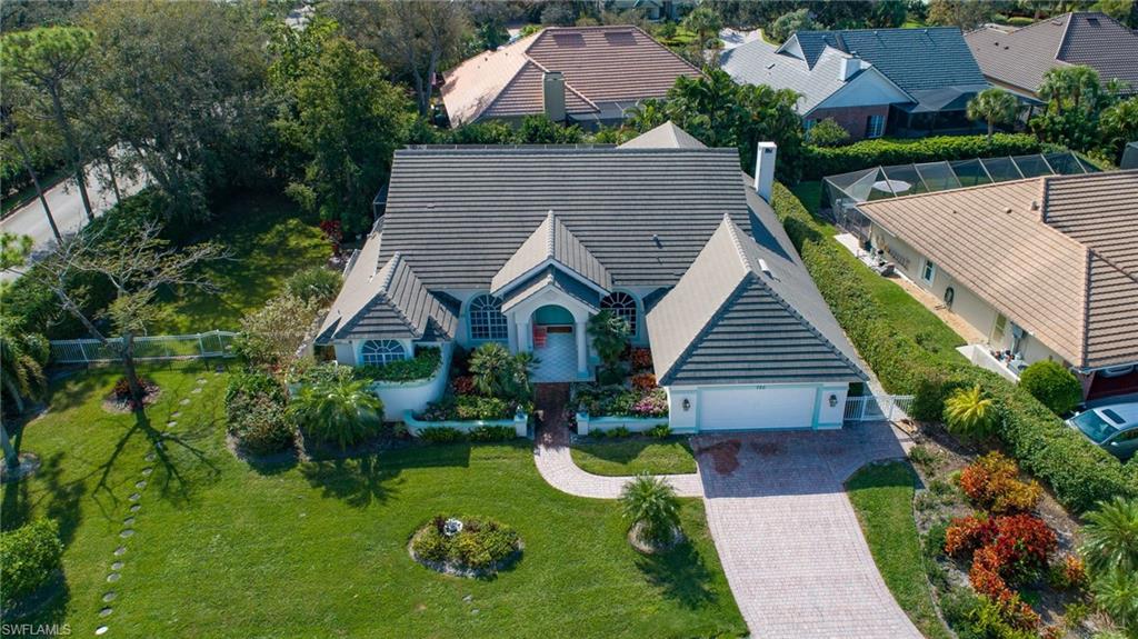 720 Turkey Oak Lane Naples, FL 34108 - Photo 2 of 31