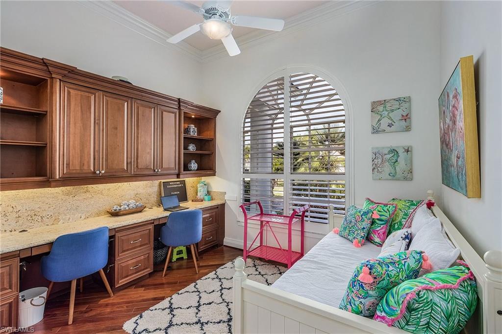 720 Turkey Oak Lane Naples, FL 34108 - Photo 25 of 31 Trundle Bed