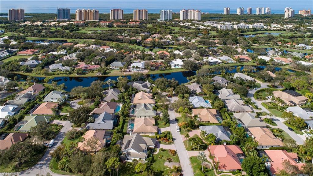 720 Turkey Oak Lane Naples, FL 34108 - Photo 4 of 31