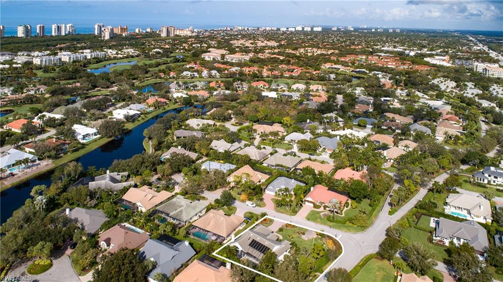 720 Turkey Oak Lane Naples, FL 34108 - Photo 5 of 31