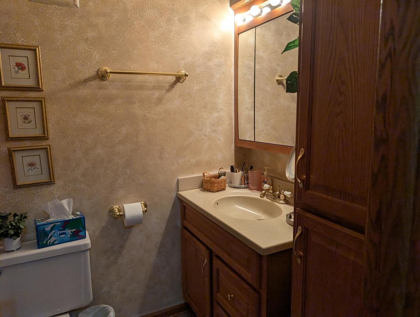 1424 Woodbridge Road, Unit 2H Joliet, IL 60436 - Photo 17 of 23