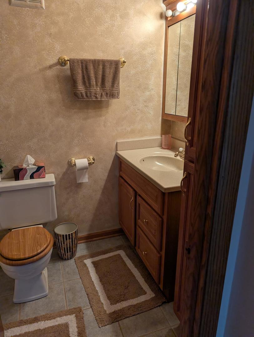 1424 Woodbridge Road, Unit 2H Joliet, IL 60436 - Photo 26 of 34