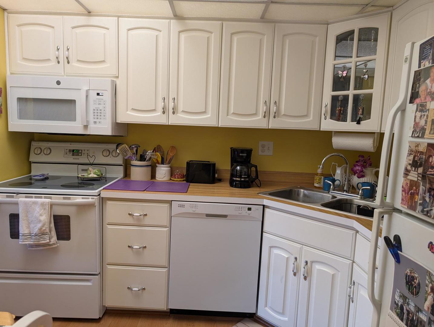 1424 Woodbridge Road, Unit 2H Joliet, IL 60436 - Photo 3 of 34