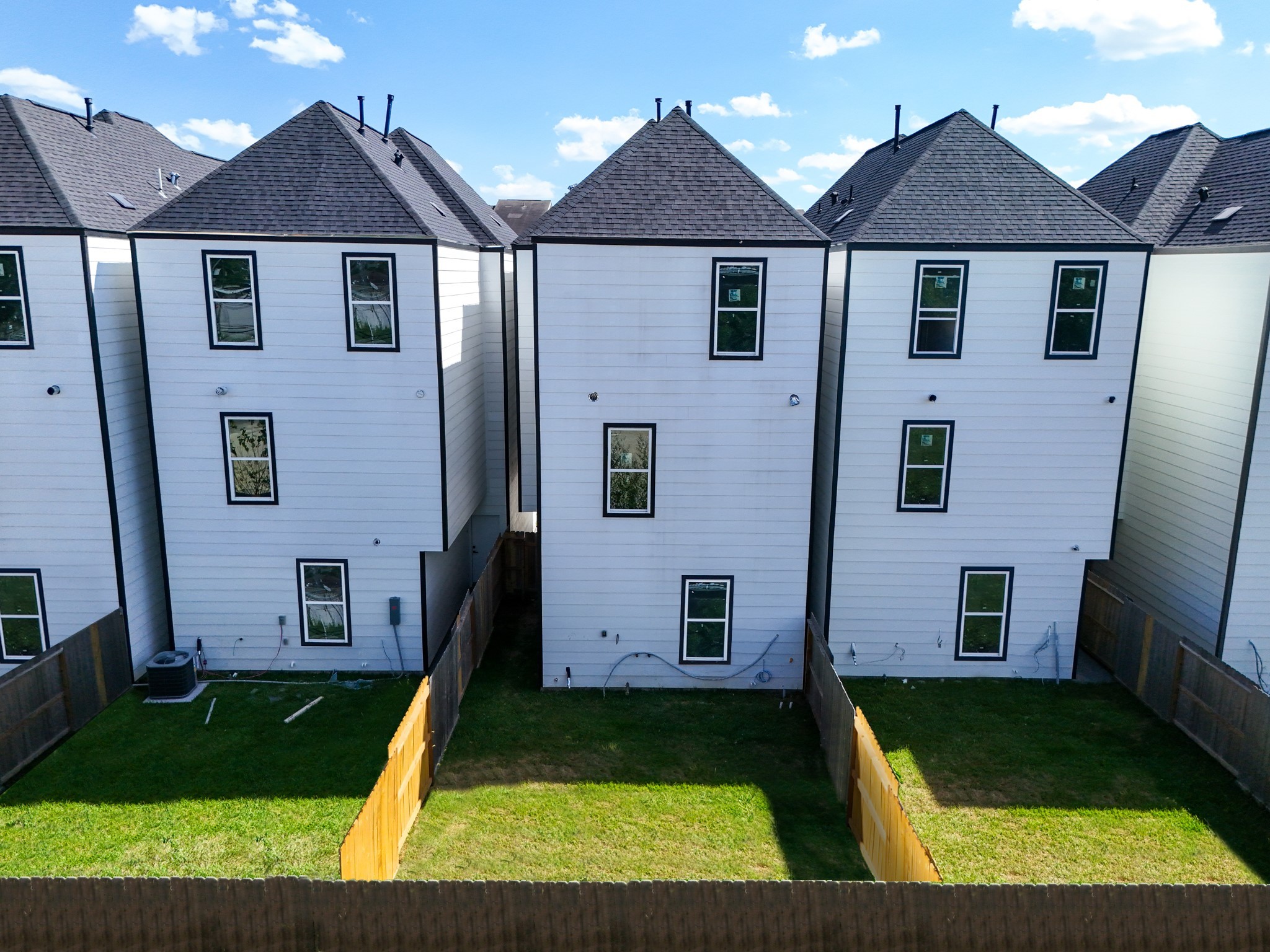 6322 Del Rio Street Houston, TX 77021 - Photo 2 of 39 a view of house with yard