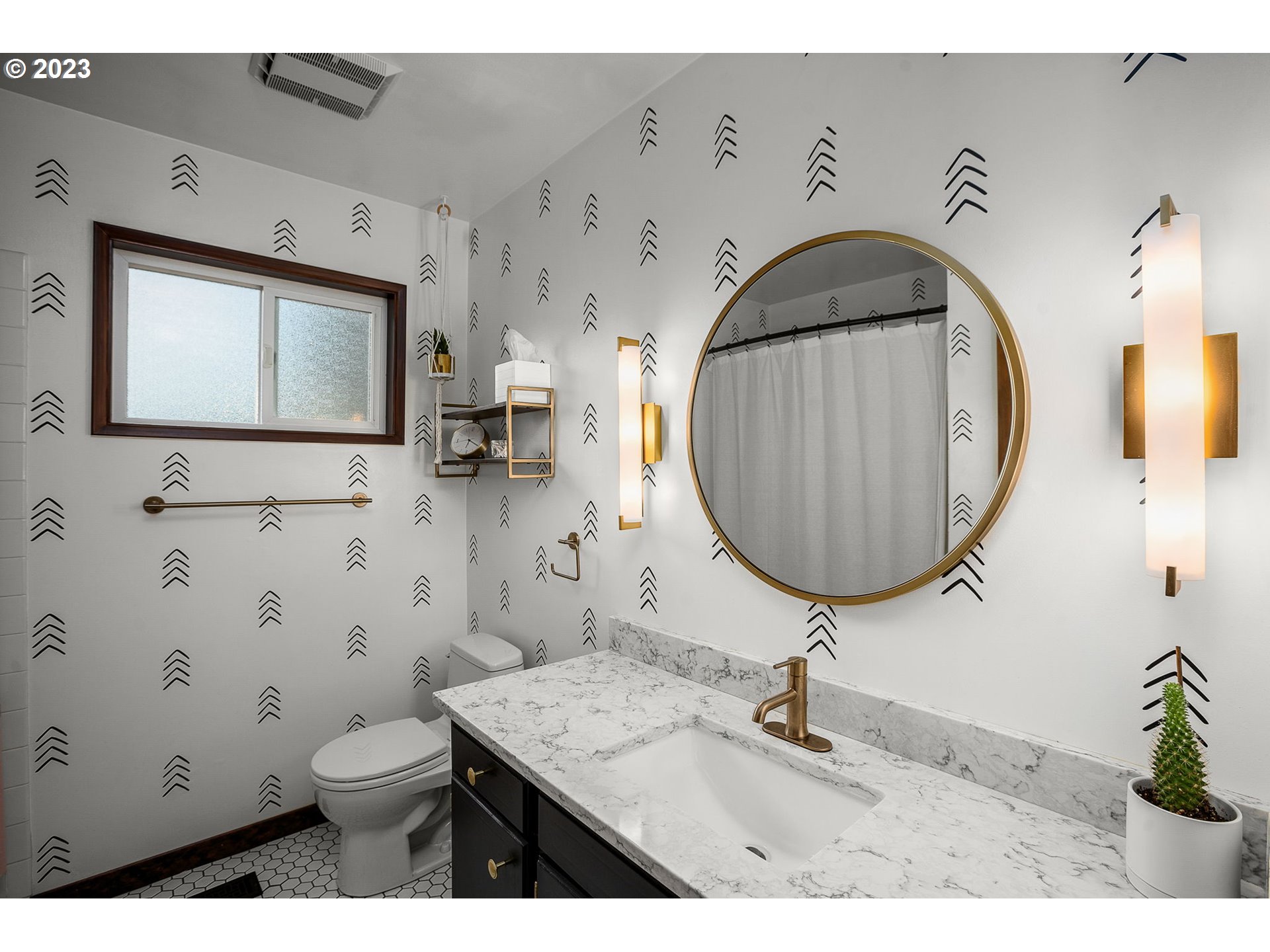 14155 Southwest Hart Road Beaverton, OR 97008 - Photo 14 of 30 a bathroom with a toilet a sink and mirror