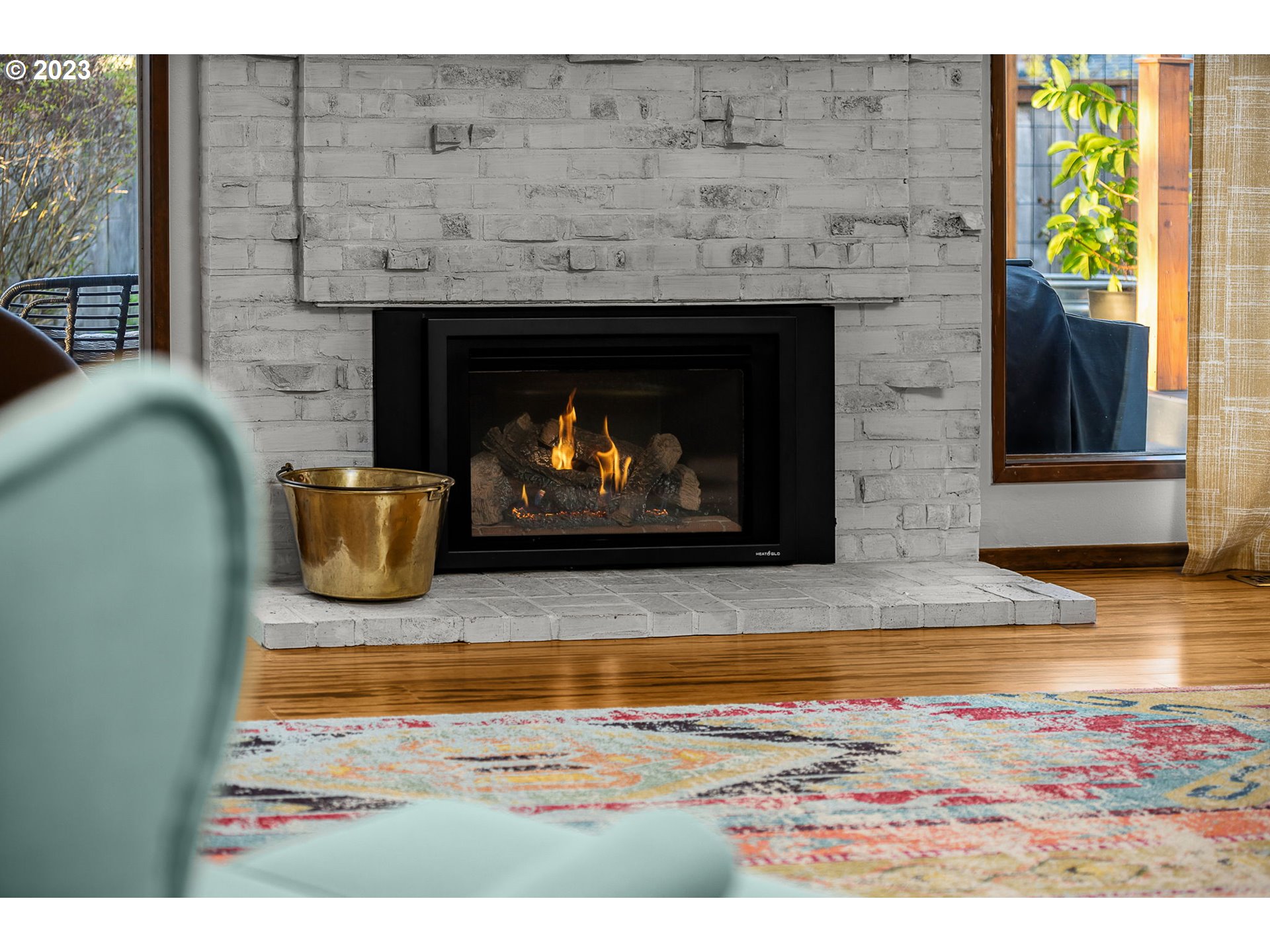 14155 Southwest Hart Road Beaverton, OR 97008 - Photo 24 of 30 a living room with a fireplace