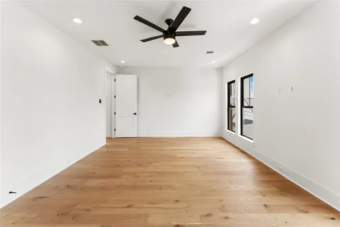 $699,900 | 517 East 4th Street, Houston, TX 77007